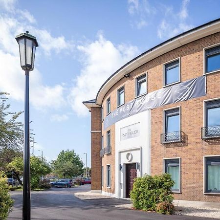 The Post House One By Fortuna Property Gloucester Exteriér fotografie